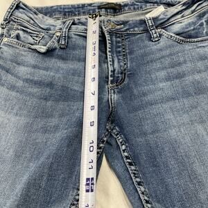 32x32 Women’s Silver Jeans Suki Straight